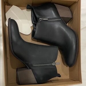 Lucky Brand black boots